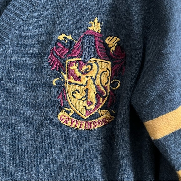 Harry Potter size large gray cardigan - Picture 2 of 9